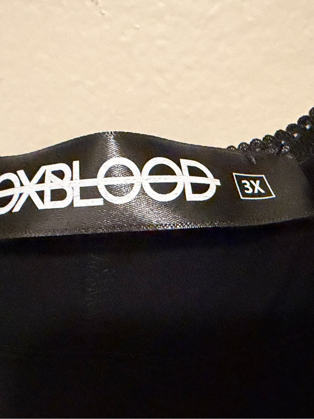 Foxblood Posh 2.0 Little Black dress - Picture 2 of 2